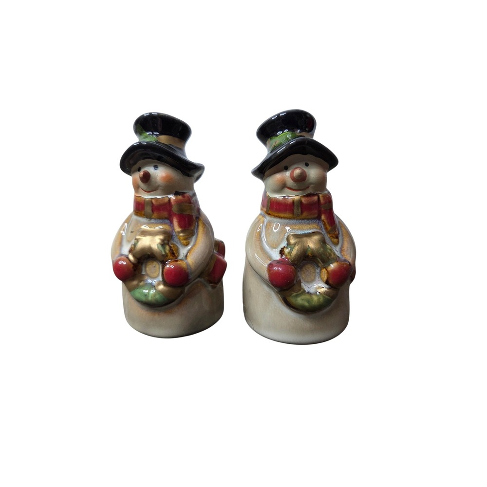 Adorable Ceramic Snowman Salt and Pepper Shaker Set Holiday Christmas Decor‎